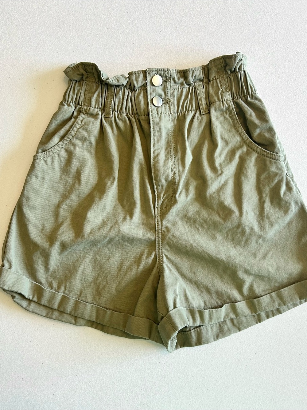H&M Olive Green High-Waisted Paperbag Shorts - Size 6